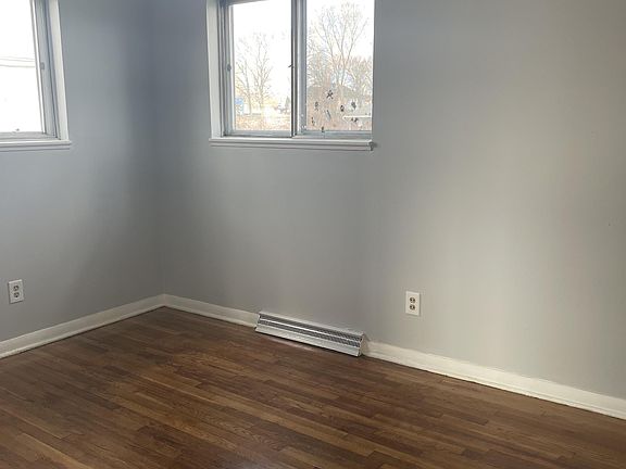 4th image of 2571 Rhoadesdale Ave #10983826
