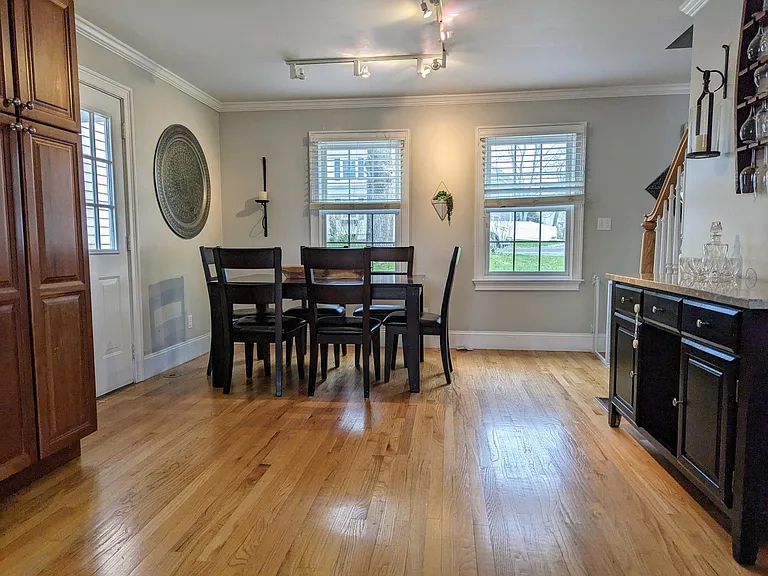 7 Westview Ave — Photo 9