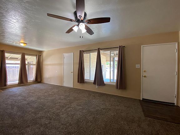 3rd image of 4734 E Princeton Ave