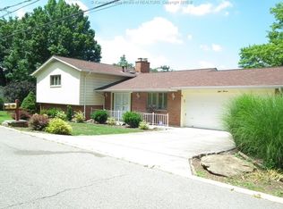 811 Echo Rd, South Charleston, WV 25303