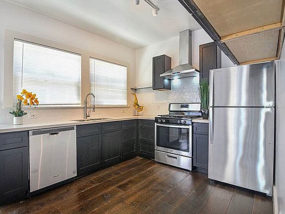 3rd image of 2945 Van Buren Pl #4