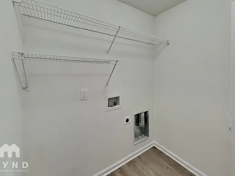 6902 Kentucky Derby Dr — Photo 19