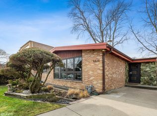 8426 Saint Louis Ave, Skokie, IL
