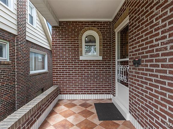 3rd image of 6266 Marmaduke Ave