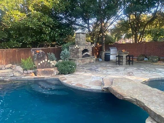2nd image of 3300 Stonebrook Dr