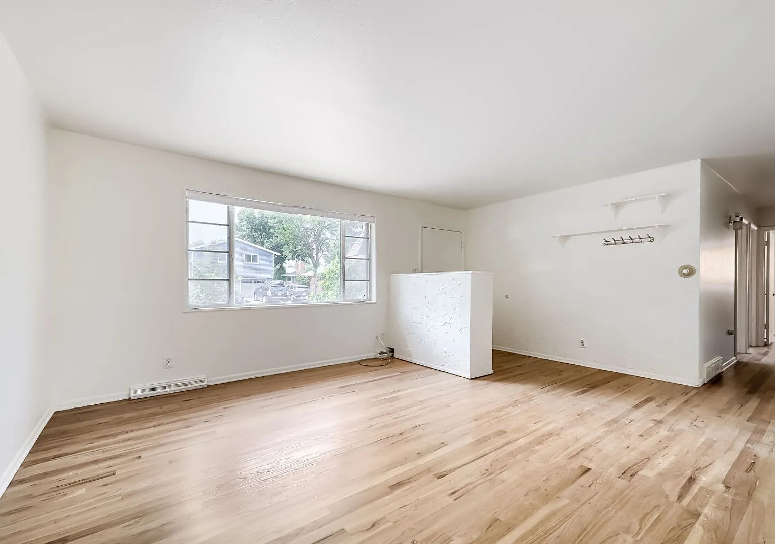 5 bed/2.5 bath Renovated Boulder Home - Available NOW! — Photo 2