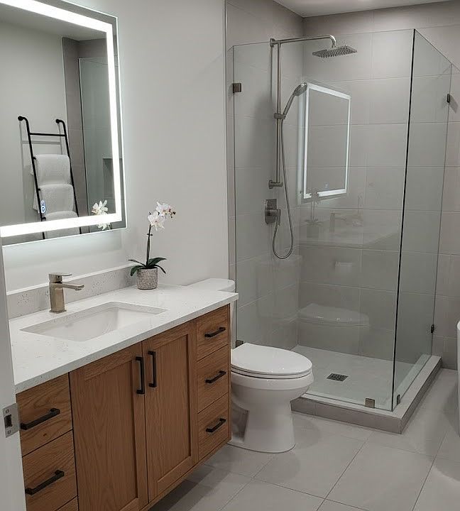 2nd image of 921 Thurlow St #414