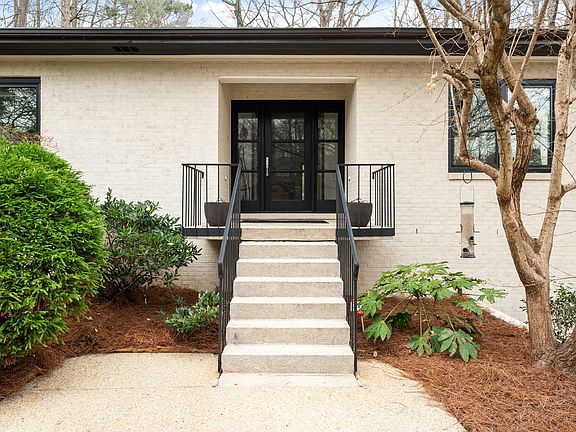 4th image of 1201 Bancroft St