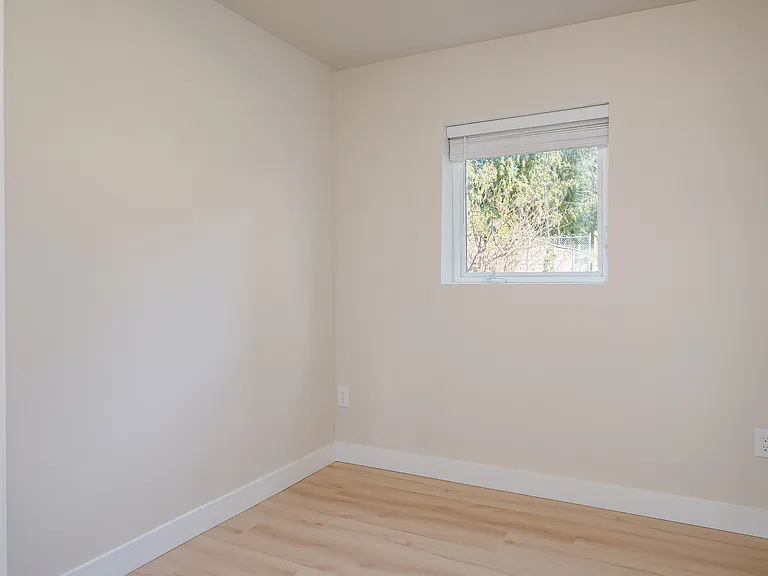 7416 N Albina Ave — Photo 12