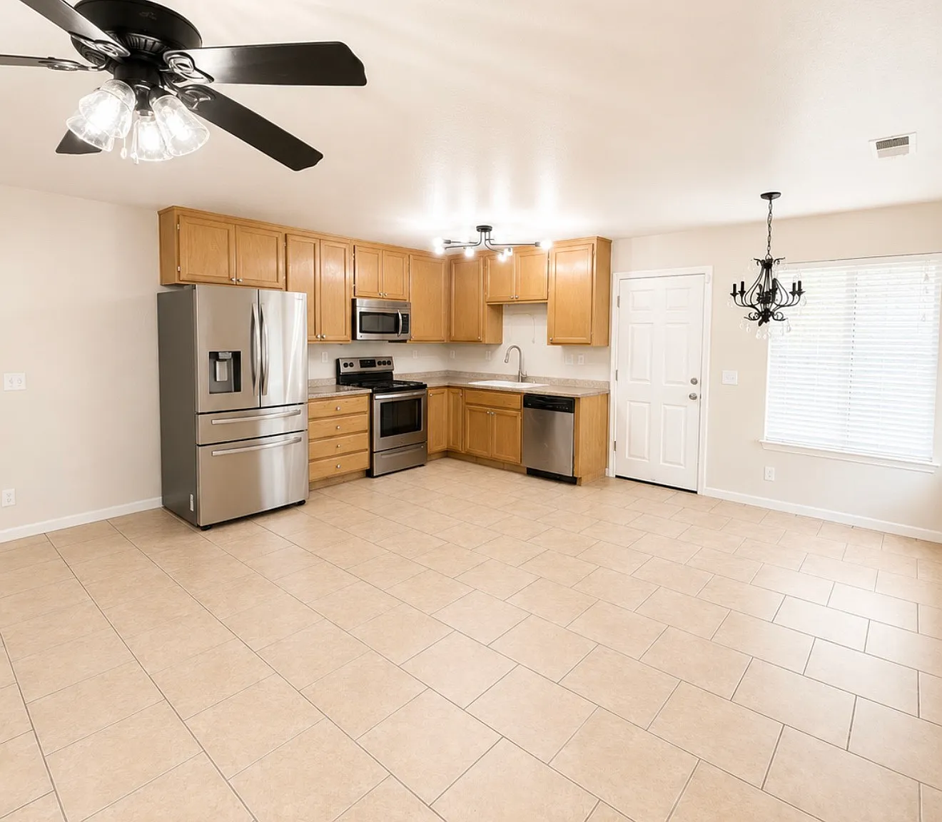 3 bed, $2,500 — Photo 4