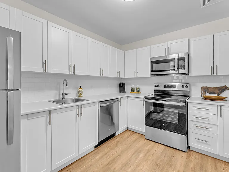 47 Village Dr — Photo 7