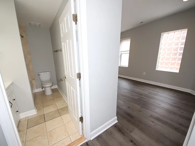 2443 Callow Ave #3 — Photo 19
