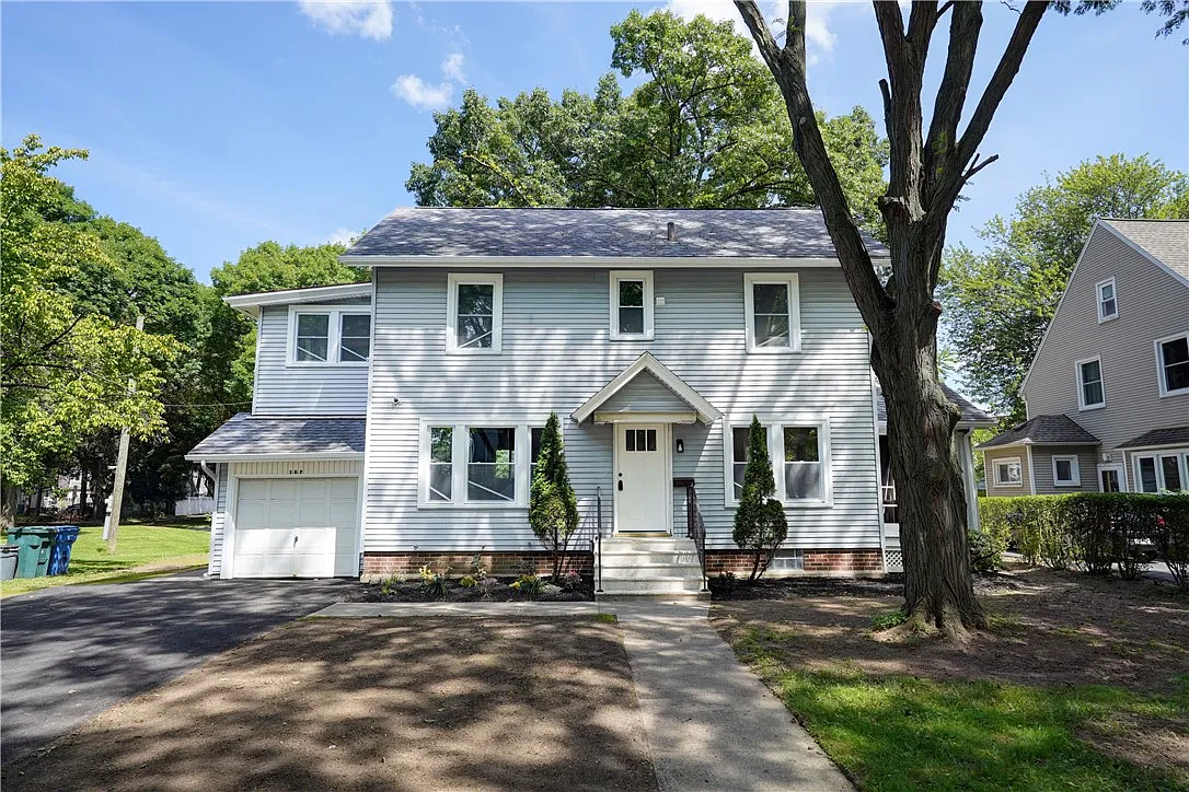 3 bed, 1.5 bath, 1675 sqft, $2,895 — Photo 2
