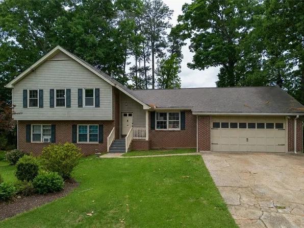 520 Rye House Ct, Lawrenceville, GA 30044