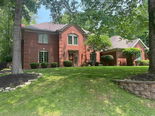 11621 German Pines Dr, Evansville, IN 47725