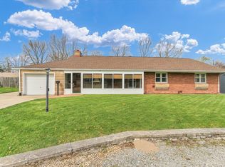 510 Southland Circle Dr, Tuscola, IL 61953