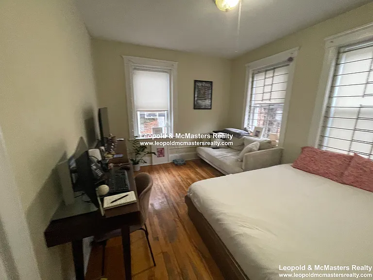 Kelton Street Apartments — Photo 13