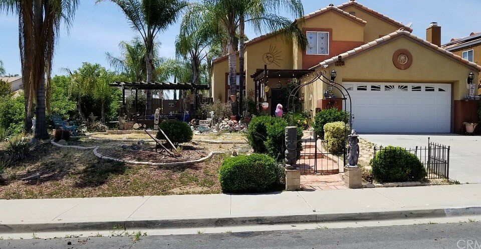 1st image of 39743 Avenida Miguel Oeste