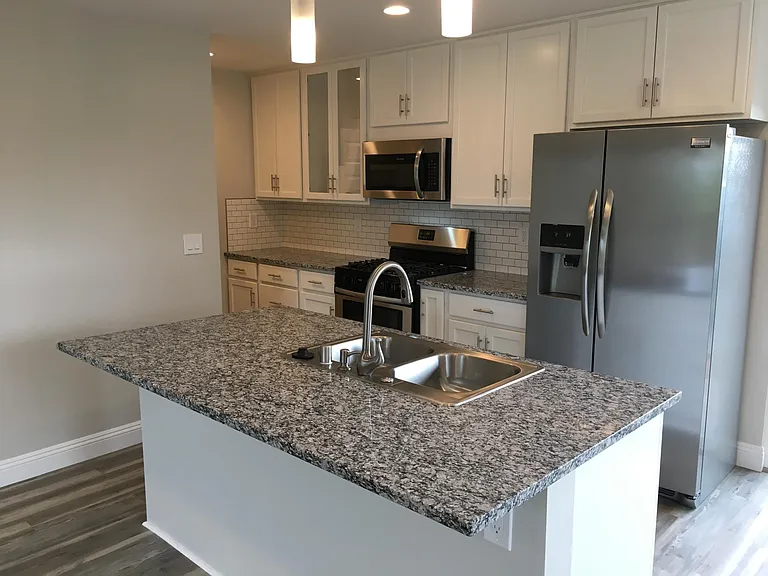 11552 Santa Ana Rd — Photo 3