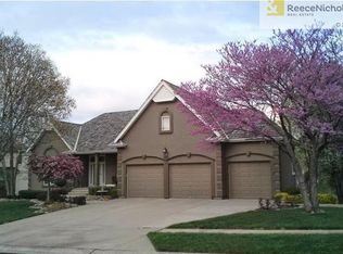 9525 Vista Dr, Lenexa, KS 66220