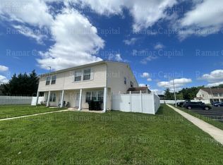 1 Lyric Ct, Sicklerville, NJ 08081