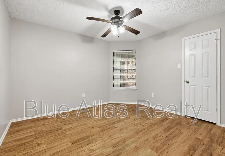 6526 Aires Dr — Photo 16