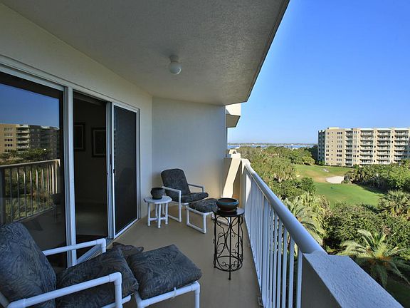 3rd image of 3 Oceans West Blvd APT 5B2