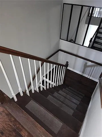 2524 N Galvez St — Photo 11