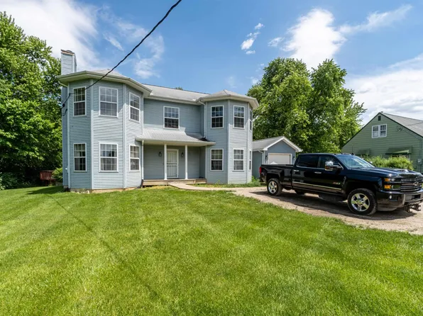 105 S Cummings Ln, Washington, IL 61571