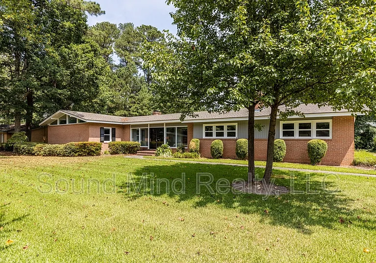 3504 Hawthorne Rd — Photo 3