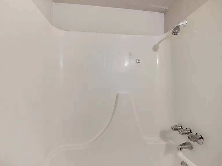 701 Oak St — Photo 16