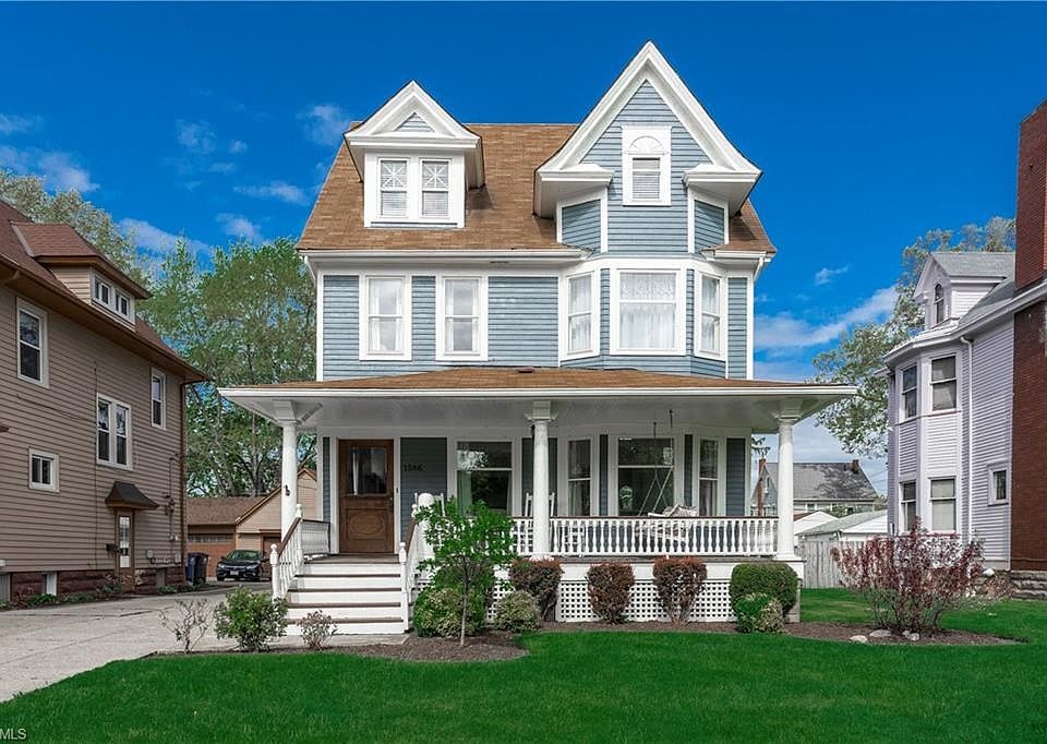1st image of 1566 Clarence Ave