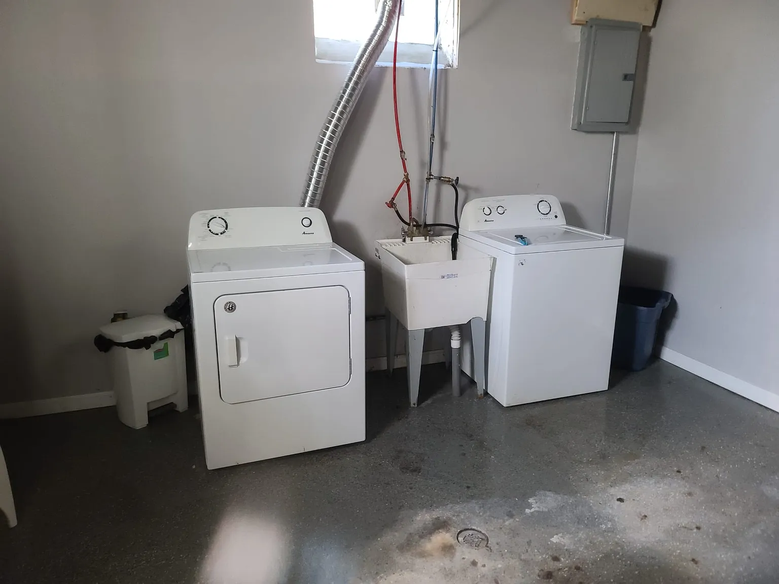 4 bed, 2024 sqft, $2,000 — Photo 4