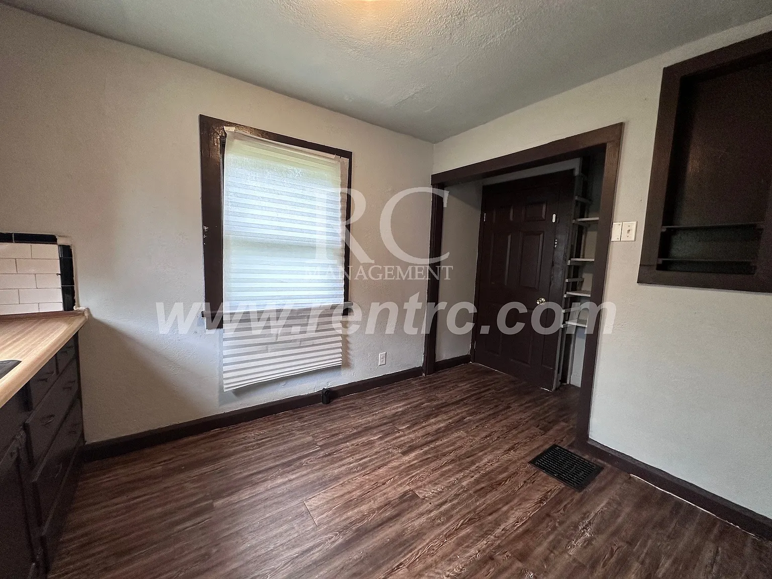 2 bed, 1000 sqft, $750 — Photo 4