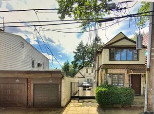 8824 78th St #2, Woodhaven, NY 11421