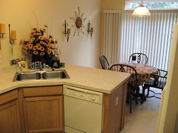 4th image of 3958 Elter Ln