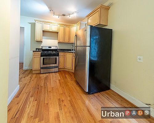 2nd image of 707 Sterling Pl APT 3B