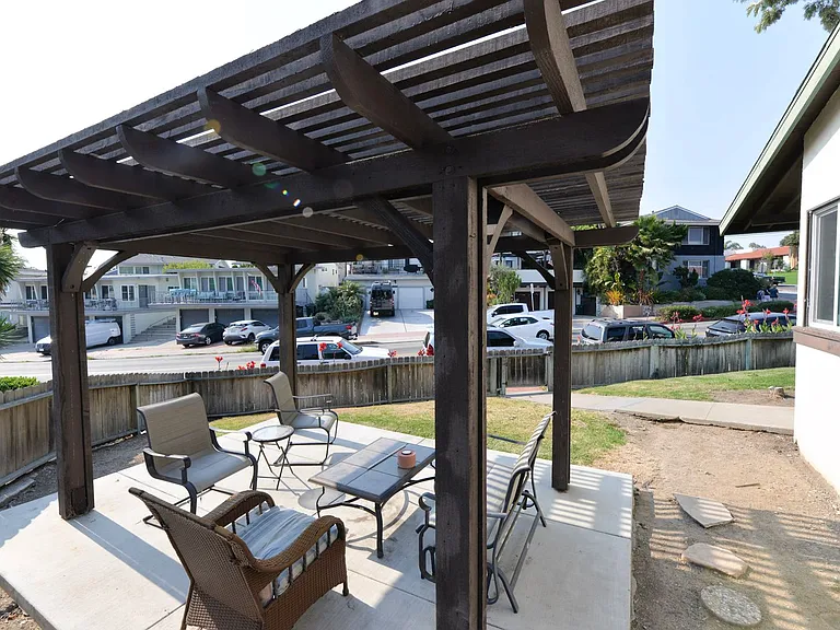 301 Avenida Del Mar — Photo 22