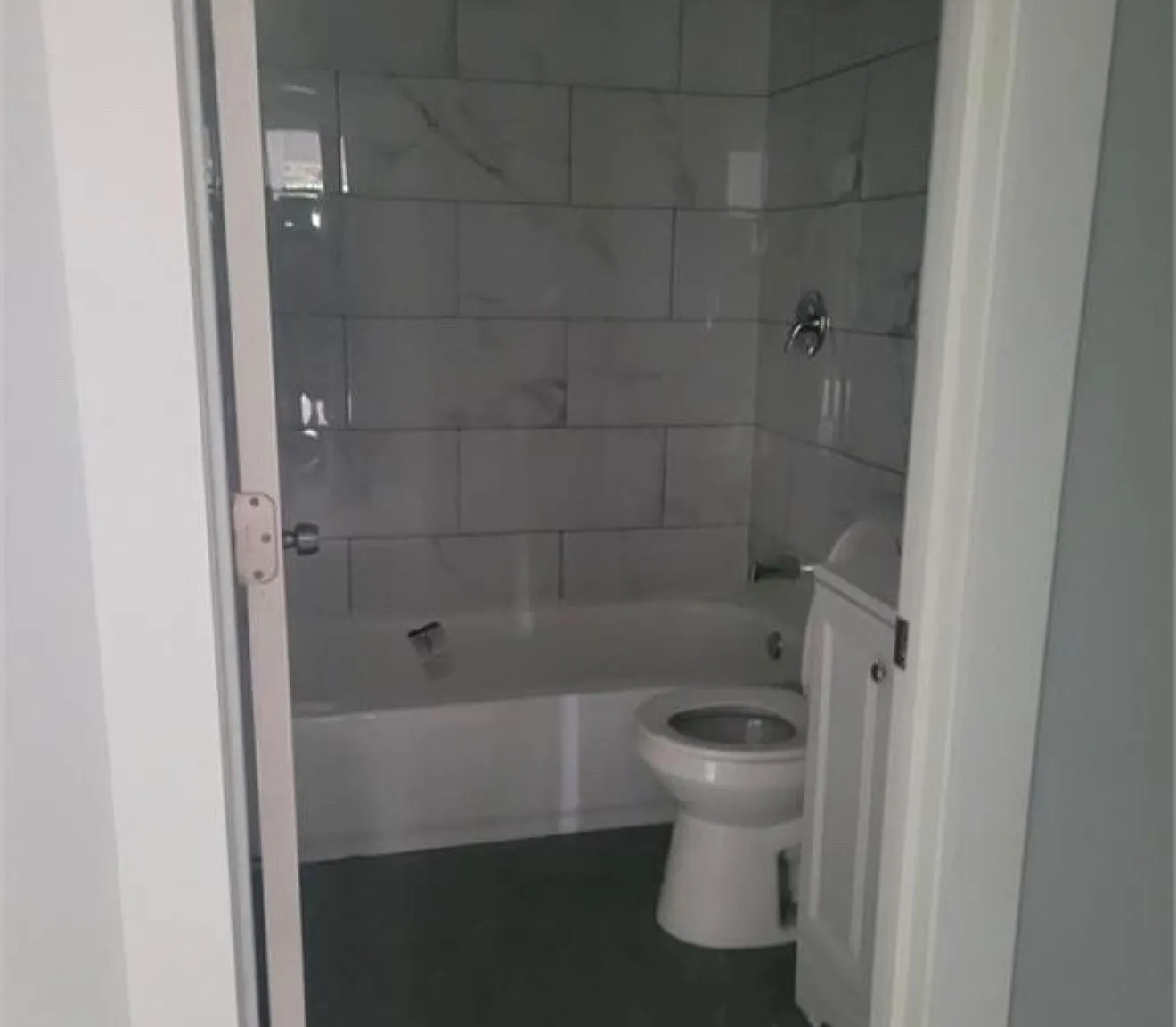 4 bed, $3,000 — Photo 2