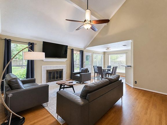 2nd image of 6303 Carissa Ct