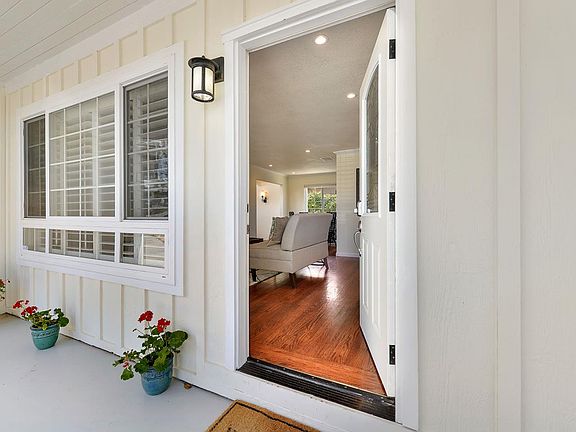 5th image of 2391 Evergreen Dr
