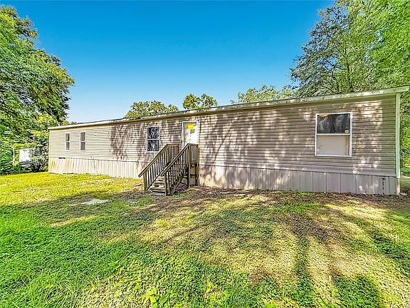 2nd image of 21420 NE 41st St