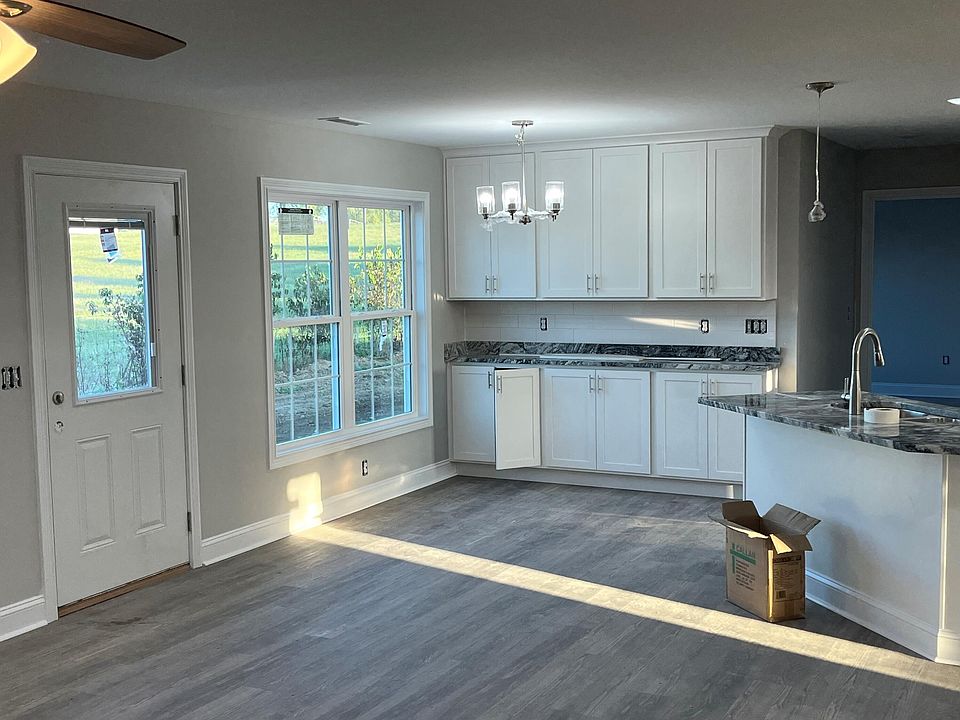 2nd image of 117 Candy Apple Ln