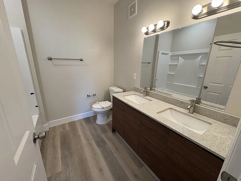 4424 S Texas Ave #1-104-1 — Photo 10