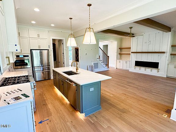 2nd image of 221 Dublin Rd