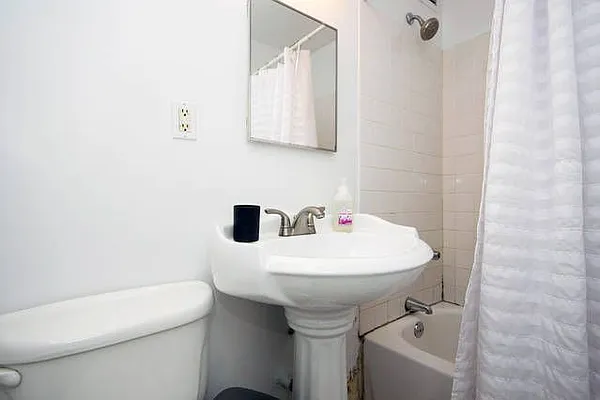 Rented by Bryan L Rozencwaig, LREB | media 16
