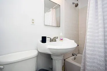 Rented by Bryan L Rozencwaig, LREB