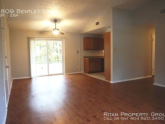 4th image of 3809 Bentley Dr