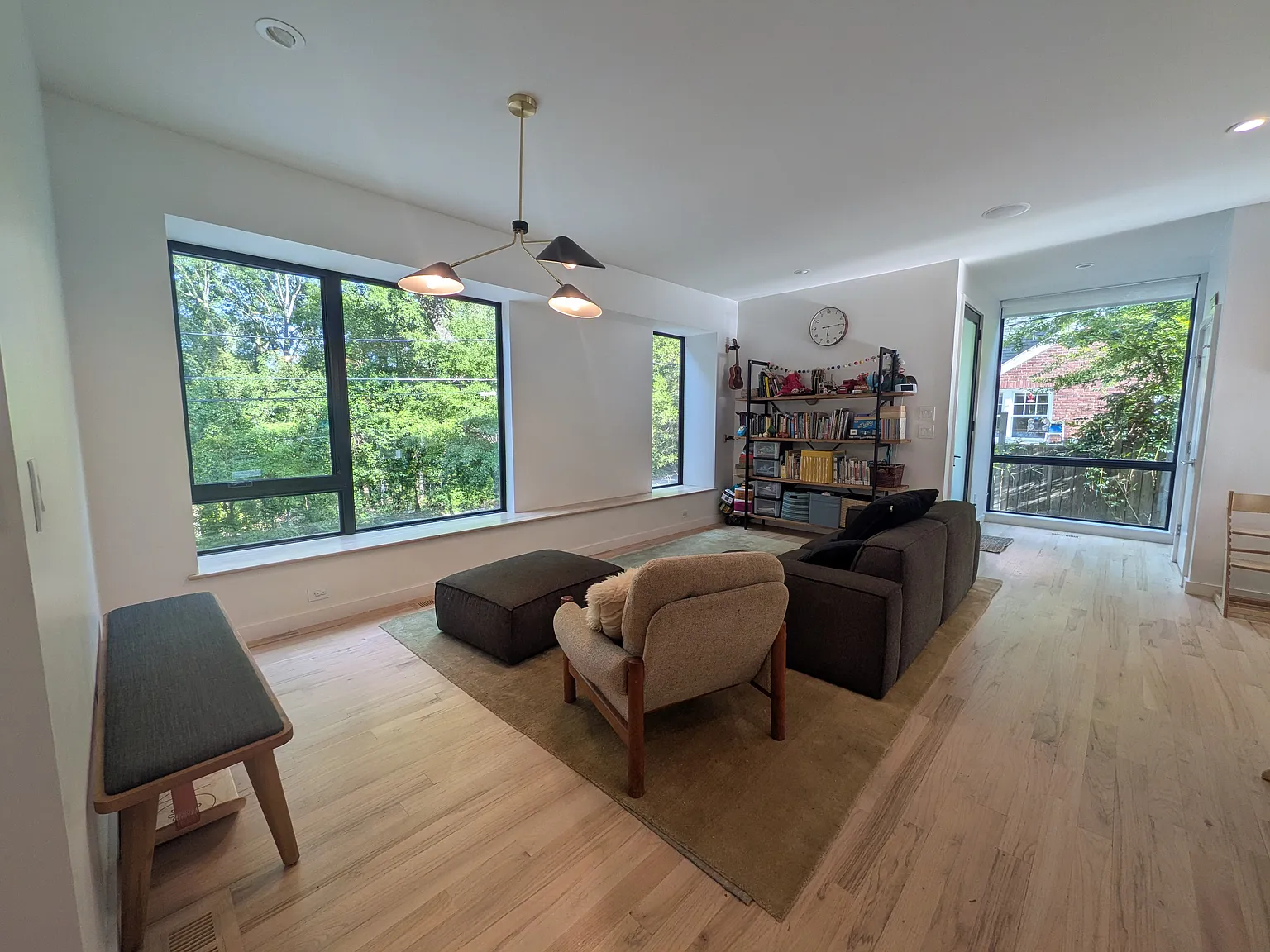 4 bed, 3.5 bath, 2886 sqft, $3,500 — Photo 3