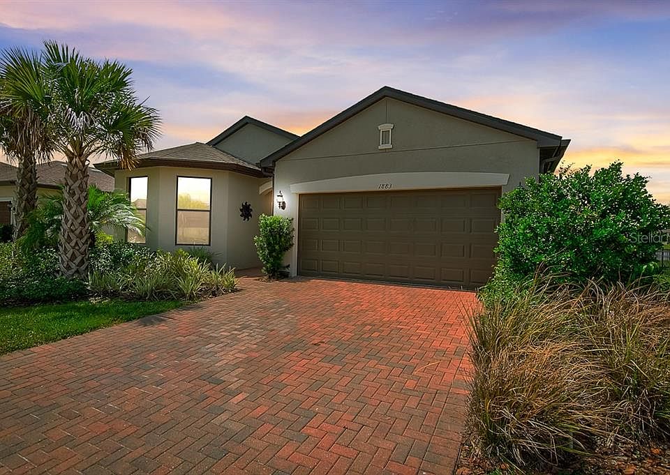 1st image of 1883 Bottlebrush Way